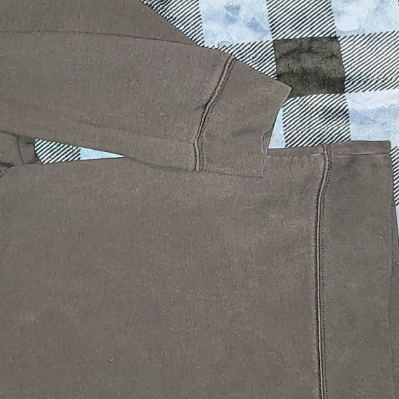 VANS. Heavyweight thick pullover crew neck. Premium. Men's size Large - Picture 4 of 15